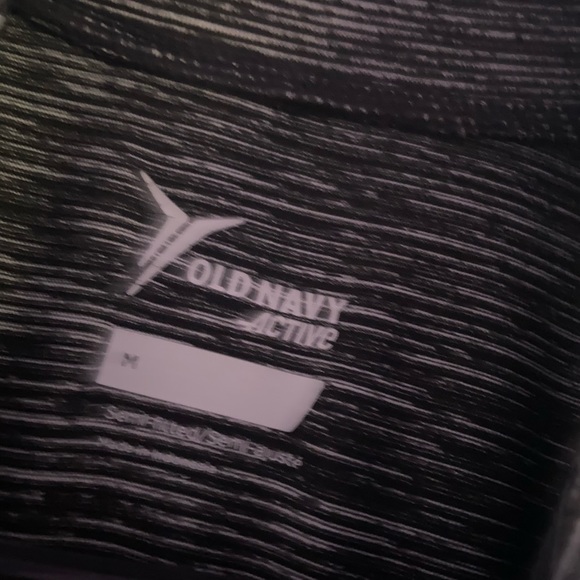 Old navy active sweatshirt - Picture 2 of 3